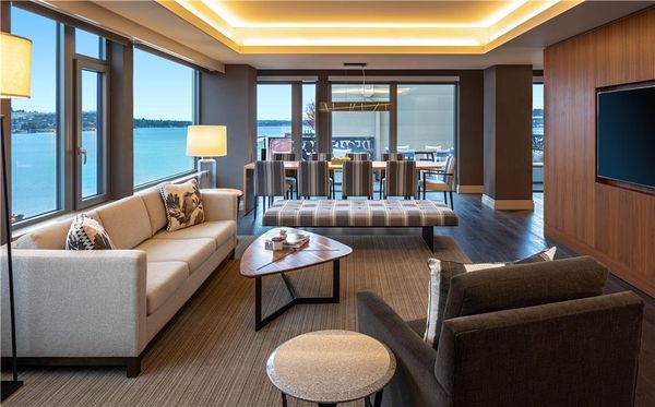 Hyatt Regency Lake Washington at Seattle's Southport by null