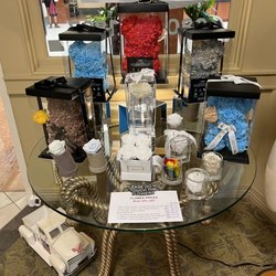 Unique Boutique - Looking for roses that last up to a year? Check these out!