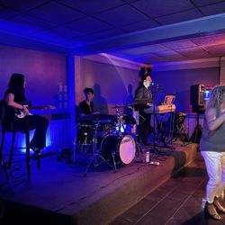 Dover Straits - Higher Ground performing different different straits
