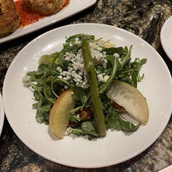 Oswego Grill at Columbia Shores - Apple, Pear and Arugula Salad - American Near Me - Vancouver, Washington