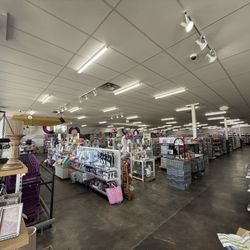 pOpshelf - General store layout