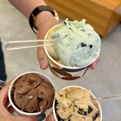 Gelato Boy by null