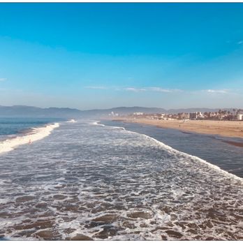 Venice Beach Boardwalk - Enjoying the waves. #VeniceBeach - Beaches Near Me - Venice, California Venice Beach Boardwalk - Enjoying the waves. #VeniceBeach - Beaches Near Me - Venice, California