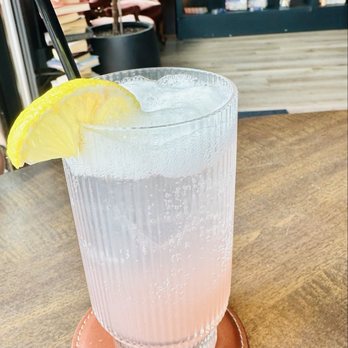 Chapter Book Lounge - Lavender Lemonade - Bookstores Near Me - Noblesville, Indiana