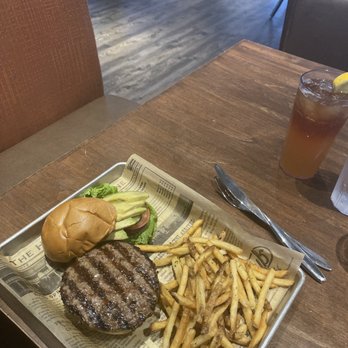 The Par Lounge and Deck - Great burgers - Lounges Near Me - Ramona, California The Par Lounge and Deck - Great burgers - Lounges Near Me - Ramona, California