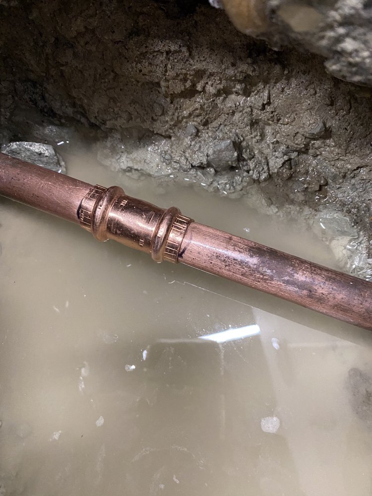 Slide of DE Williams Plumbing