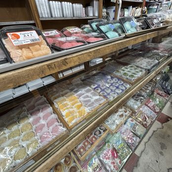 Fugetsu-Do - Mochi counter - Candy Stores Near Me - Los Angeles, California