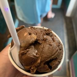 Island Creamery - Chocolate Peanut Butter