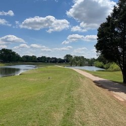 Hole 8  it's really narrow. Water is smiling on both sides