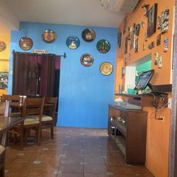 La Catolica - Indoor dining