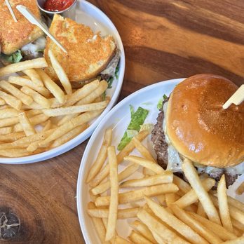 Fable at Toast Brea - Short Rib Grilled Cheese & the Classic Smash Burger - Cocktail Bars Near Me - Brea, California Fable at Toast Brea - Short Rib Grilled Cheese & the Classic Smash Burger - Cocktail Bars Near Me - Brea, California