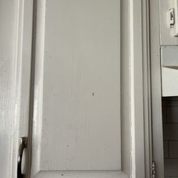 Jessica Riggs Housekeeping - Move out clean cabinets inside and out!!