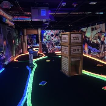Blackbeard's Cove Adventure Golf - Mini Golf Near Me - Claremont, New Hampshire
