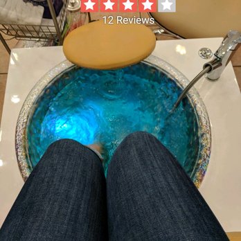 Luxe Nail Salon - Cute set up! - Nail Salons Near Me - Hayward, California