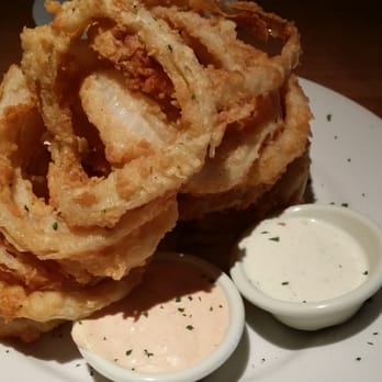 Cheddar's Scratch Kitchen - Appetizer onion rings - American Near Me - Fort Worth, Texas