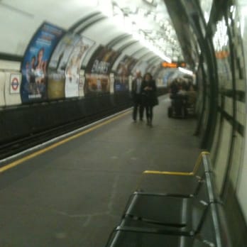 Gloucester Road Tube Station - Piccadilly/District platform - Public Transportation Near Me - London, XGL