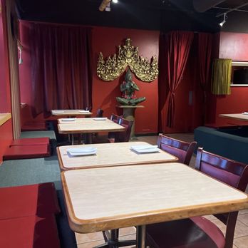 Dao Thai - Thai Near Me - Chicago, Illinois