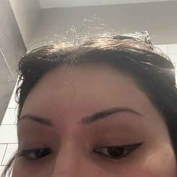 Roopa's Brow Lounge - Simple eyebrow clean up my girl did for me on 05/20/25 : - Eyelash Service Near Me - Los Angeles, California Roopa's Brow Lounge - Simple eyebrow clean up my girl did for me on 05/20/25 : - Eyelash Service Near Me - Los Angeles, California