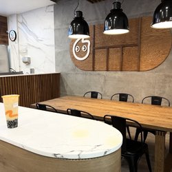 Coco Fresh Tea & Juice - Table for 6