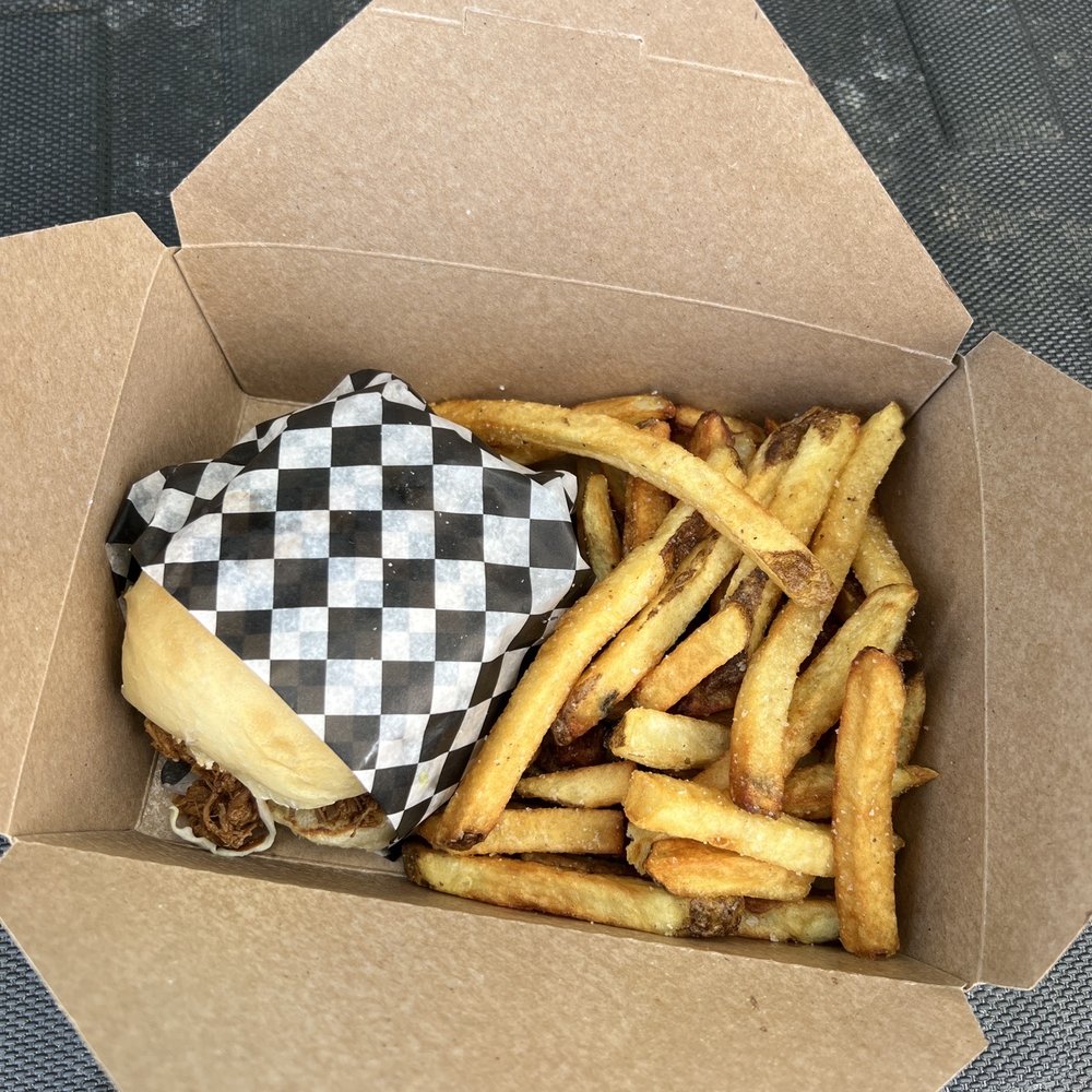 Scratch Box Gastro Truck - Pulled pork sandwich. - Food Trucks Near Me - Ottawa, Ontario