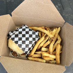 Scratch Box Gastro Truck - Pulled pork sandwich.