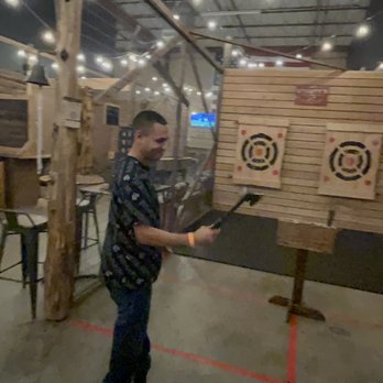 Stumpy's Hatchet House - Fairfield - Axe Throwing Near Me - Fairfield, New Jersey