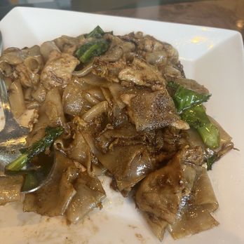 Bai Kao Thai - Pad see ew - Thai Near Me - Potomac, Maryland