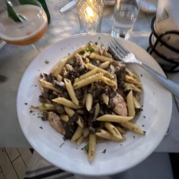 Fumo - Mushroom pasta + chicken - Italian Near Me - New York, New York