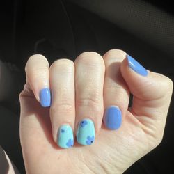 Crystal Nails & Spa - Gel Manicure with design