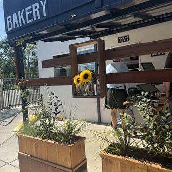 Forgotten Bakery - Tiny bakery with outdoor seating only - Bakeries Near Me - Sacramento, California Forgotten Bakery - Tiny bakery with outdoor seating only - Bakeries Near Me - Sacramento, California