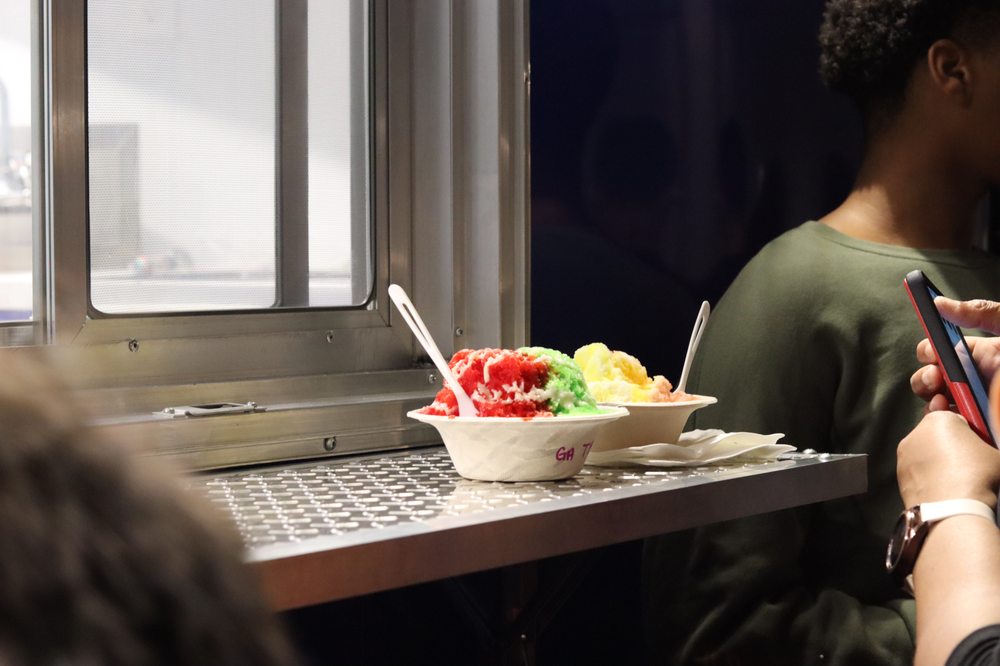 Ollie's Hawaiian Shave Ice Logo