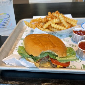 Shake Shack Plano, Legacy West - Same thing - Fast Food Near Me - Plano, Texas Shake Shack Plano, Legacy West - Same thing - Fast Food Near Me - Plano, Texas