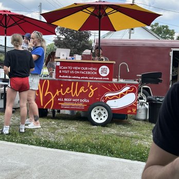 Briella's Hot Dogs - Cart - Food Trucks Near Me