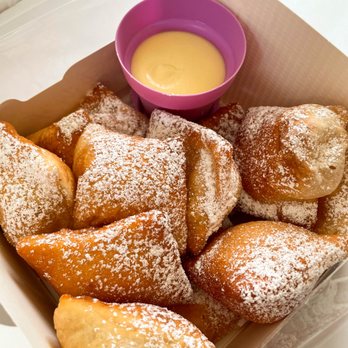 Lily's Bakery - Box of Beignets - Bakeries Near Me - Westminster, California