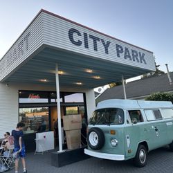Mini Mart City Park - Outside