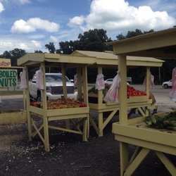 Donahue Brothers Produce Stand - Outside portion of offerings.