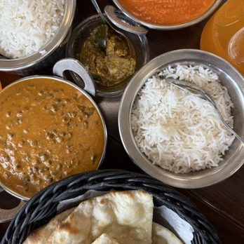 Indian Restaurant - Dal Makhni, Paneer Tikka Masala, Butter Naan, Butter Roti - Indian Near Me - Luzern, LU
