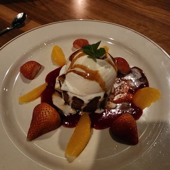 Daniel's Broiler - Bellevue - Buttercake - Steakhouses Near Me - Bellevue, Washington