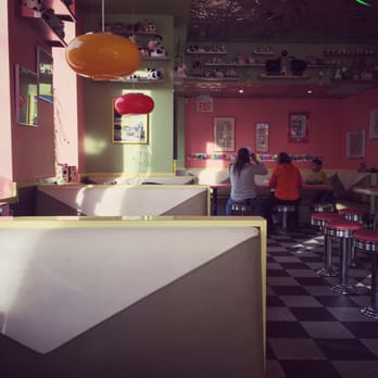 The Big Chill - Ice Cream & Frozen Yogurt Near Me - Toronto, Ontario