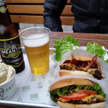 Shake Shack Covent Garden - Burgers Near Me - London, XGL
