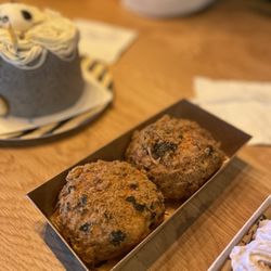 HoneyMe Bakery & Tea - Pork floss mochi cake