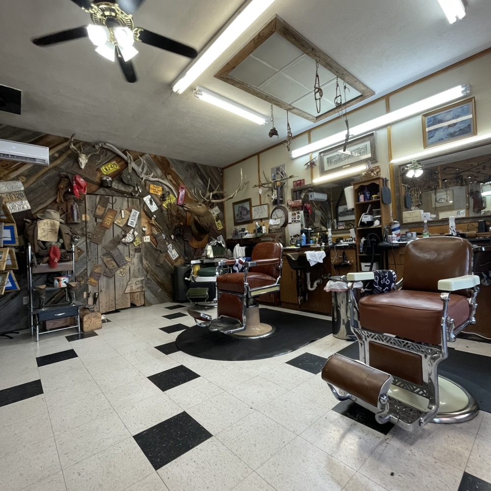 Henry’s Barbershop Logo