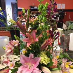 Burton & Tyrrell's Flowers