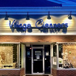 Medfield Village Cleaners - 2020 Holiday Windows