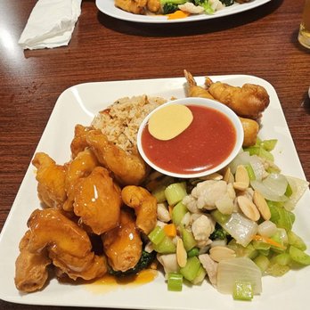 Lin's Restaurant - #C5 is closest, #C13 is in back. - Chinese Near Me - Tillamook, Oregon