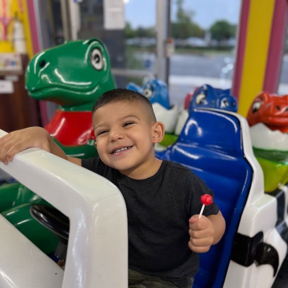 Pelitos Hair Salon - Happy boy with his fresh hair cut - Kids Hair Salons Near Me - Downey, California Pelitos Hair Salon - Happy boy with his fresh hair cut - Kids Hair Salons Near Me - Downey, California