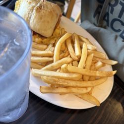 Tommy's Cafe - Egg sandwich