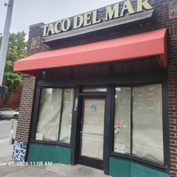 Taco Del Mar - Taco del mar on 1st & Blanchard. Windows boarded up like they have permanently closed.