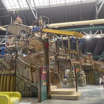 Great Wolf Lodge - Water Parks Near Me - Garden Grove, California