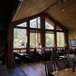 Eagle's Landing Restaurant - Dining hall
